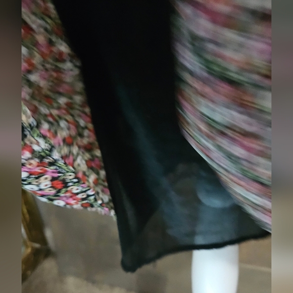 KIMCHI BLUE Ditsy Floral Strapless Sundress In Pink/red Multi. Size S - Picture 5 of 14